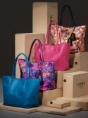 Звезды с Spring 2011 Tote