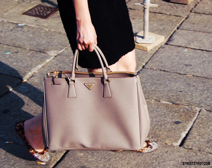 Звезды с Saffiano Leather Tote