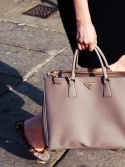 Звезды с Saffiano Leather Tote