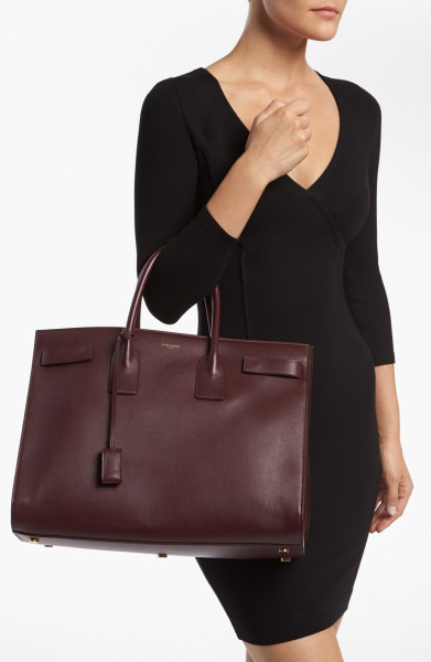 Звезды с Sac De Jour leather tote